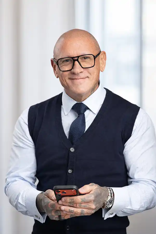 glenn-dobson